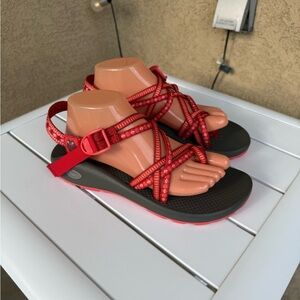 New Chaco Red Strappy Sandals women’s size 10
